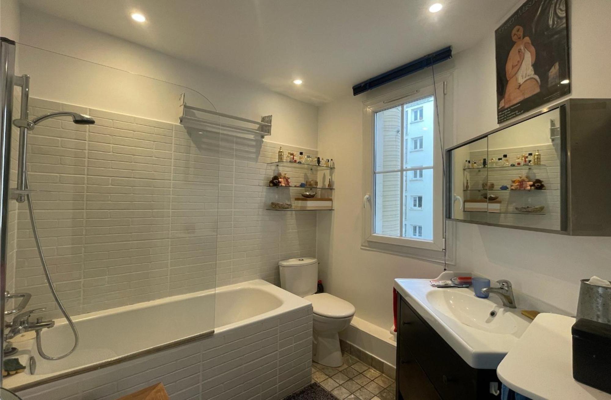 Appartamento Charme Parisien Au Coeur Du 11eme By Weekome Parigi